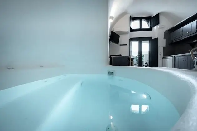Apartment with indoor hot tub, Ground Floor