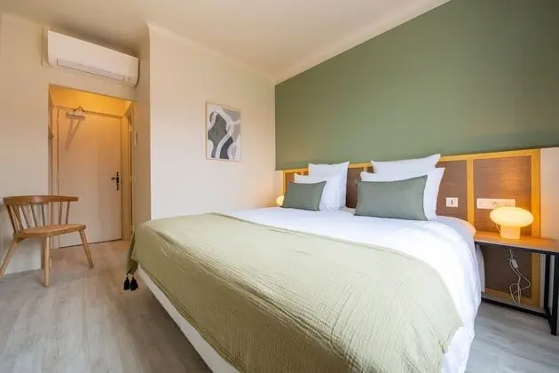 Basic Tek Büyük Yataklı Oda