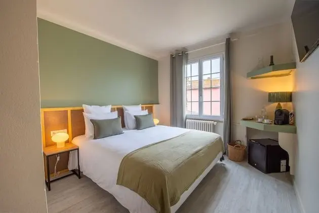 Basic Tek Büyük Yataklı Oda