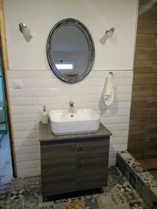 Ev, 3 Yatak Odası, Sigara İçilebilir, Şömine