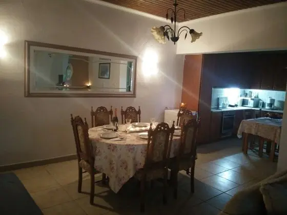 Ev, 3 Yatak Odası, Sigara İçilebilir, Şömine
