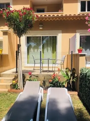 Deluxe Tek Büyük Yataklı Oda (R)