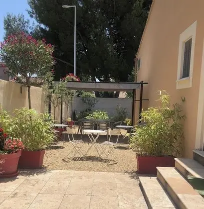 Deluxe Tek Büyük Yataklı Oda (R)