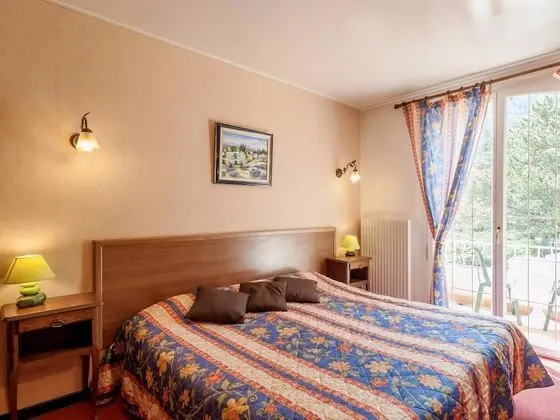 Comfort Tek Büyük veya İki Ayrı Yataklı Oda