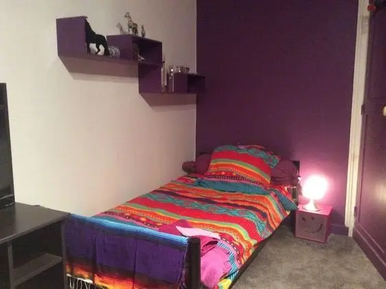 Üç Kişilik Oda, Bahçe Manzaralı (Violette)