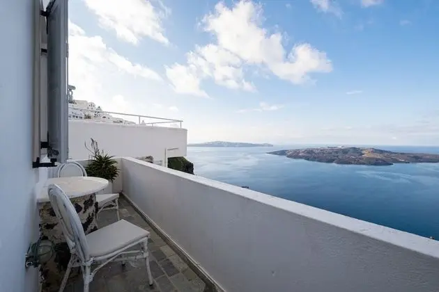 Standard Tek Büyük Yataklı Oda (Caldera View)