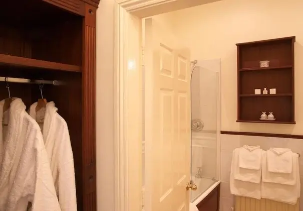 Superior Tek Büyük Yataklı Oda