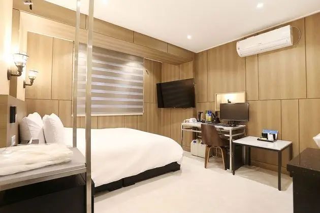 Standard Room B Type (Netflix, Disney+, Watcha, Laftel Available)