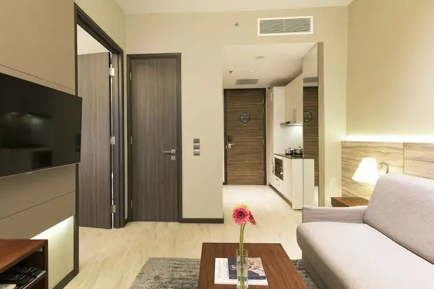 1 Bedroom Apartment with Laundry Room