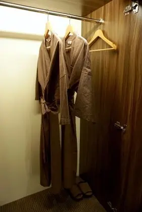 Junior Suit Standard