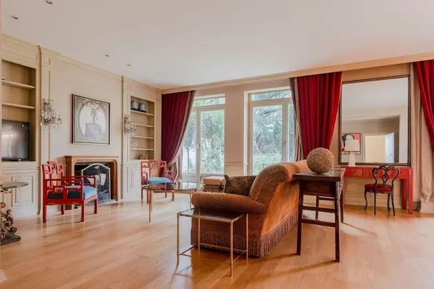Royal Apart Daire