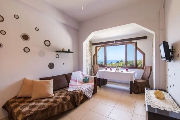 Deluxe Apart Daire, Havuz Manzaralı