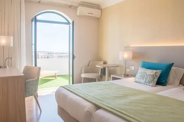 Panoramic Tek Büyük Yataklı Oda