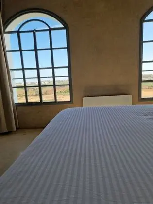 Traditional Oda, Nehir Manzaralı