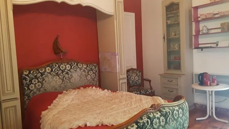 Family Tek Büyük Yataklı Oda (Framboise)