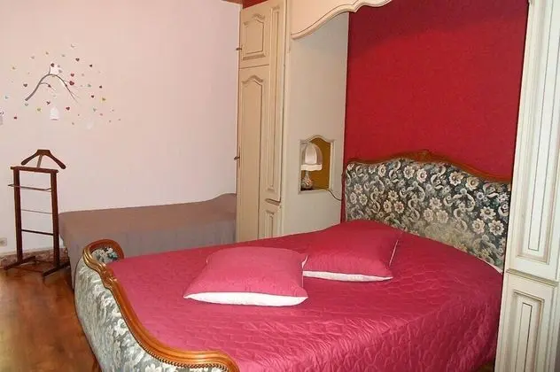 Family Tek Büyük Yataklı Oda (Framboise)