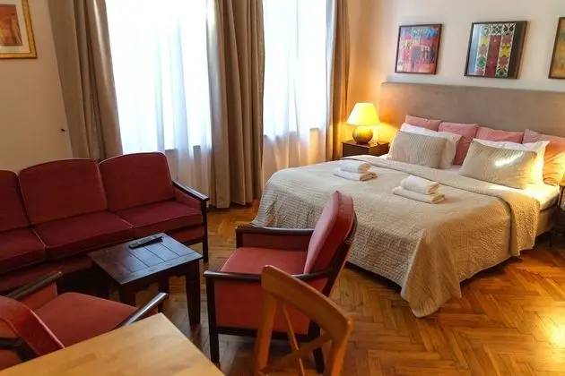 Stüdyo, Küçük Mutfak