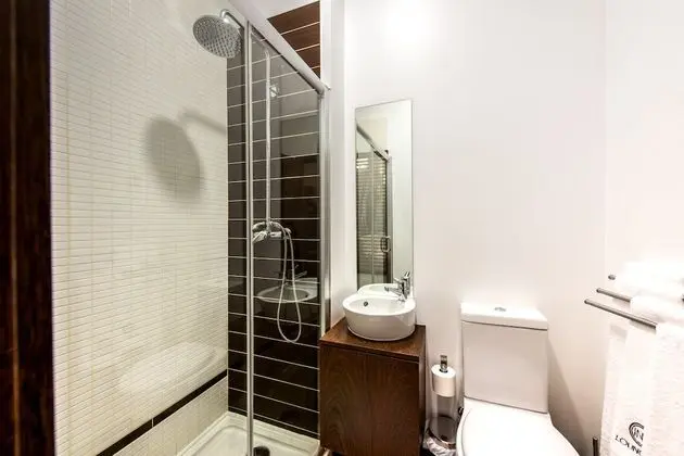 Tek Büyük Yataklı Oda, Balkon