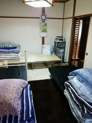 Üç Kişilik Oda
