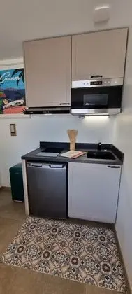 Deluxe Tek Büyük Yataklı Oda, Bahçe Manzaralı, Havuz Kenarı