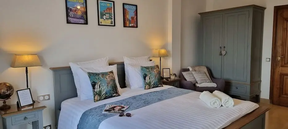 Deluxe Tek Büyük Yataklı Oda, Havuz Kullanımı, Vadi Manzaralı