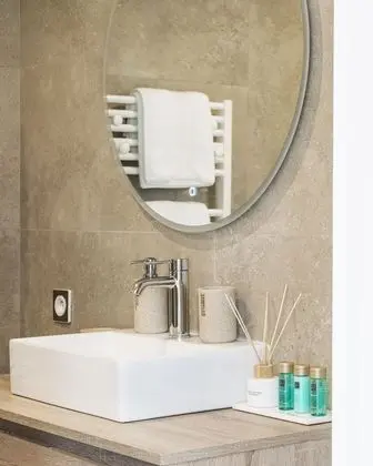 Deluxe Tek Büyük Yataklı Oda, Havuz Kullanımı, Vadi Manzaralı