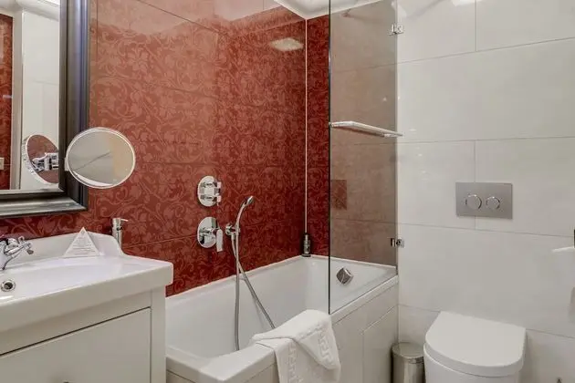 City Tek Büyük Yataklı Oda