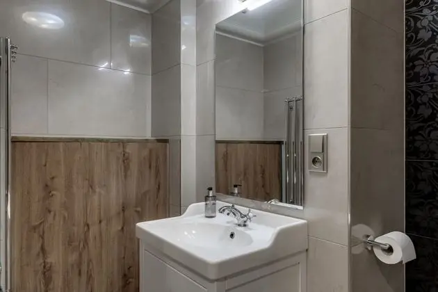 City Tek Büyük Yataklı Oda