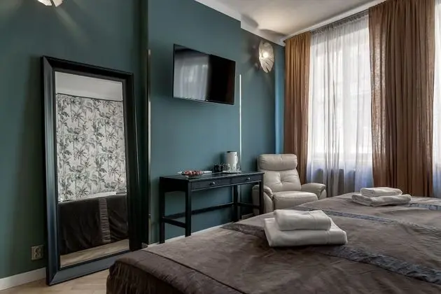 City Üç Kişilik Oda