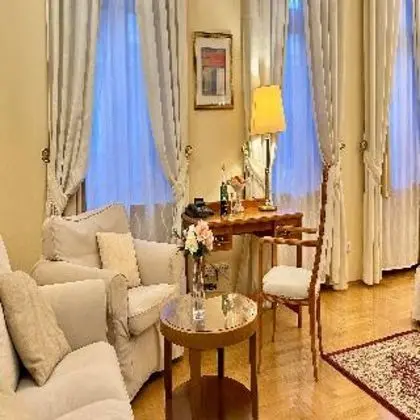 JUNIOR SUITE