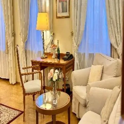 JUNIOR SUITE