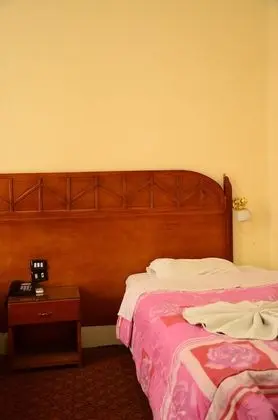 Üç Kişilik Oda, Şehir Manzaralı
