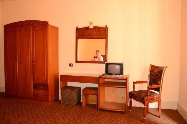 Üç Kişilik Oda, Şehir Manzaralı