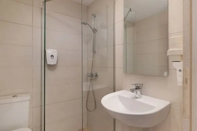 Comfort Üç Kişilik Oda, Bahçe Manzaralı
