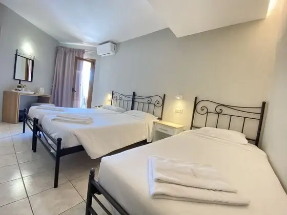 Comfort Üç Kişilik Oda, Bahçe Manzaralı
