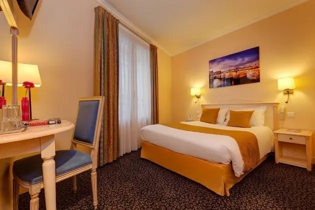 Tek Büyük Yataklı Oda