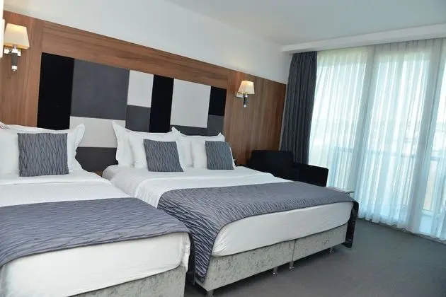 Deluxe Üç Kişilik Oda