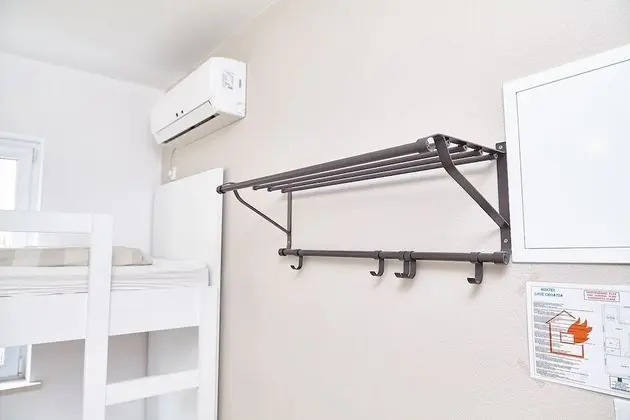 Ortak Ranzalı Oda, Sadece erkekler için, Sigara İçilmez, Özel Banyo