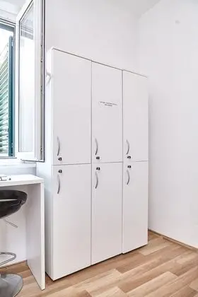 Ortak Ranzalı Oda, Sadece kadınlar için, Sigara İçilmez, Özel Banyo