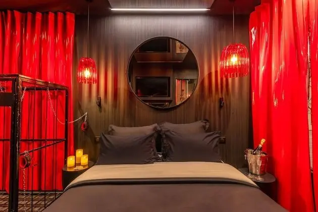 Deluxe Tek Büyük Yataklı Oda