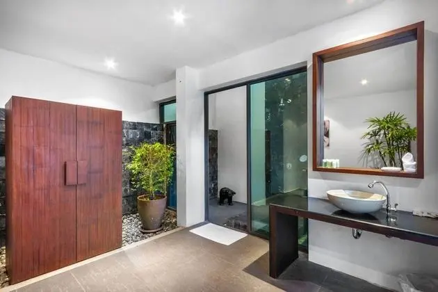 Signature Villa