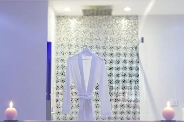 Romantic Tek Büyük Yataklı Oda (Paradis Blanc)