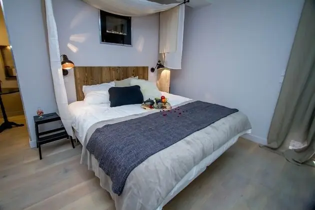 Romantic Tek Büyük Yataklı Oda (Urban Loft)