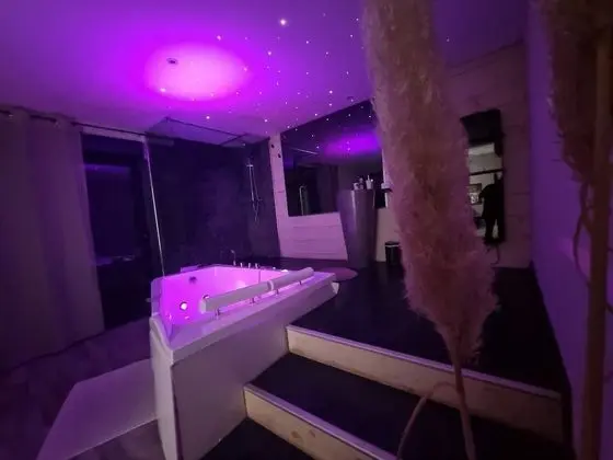 Romantic Tek Büyük Yataklı Oda (Urban Loft)