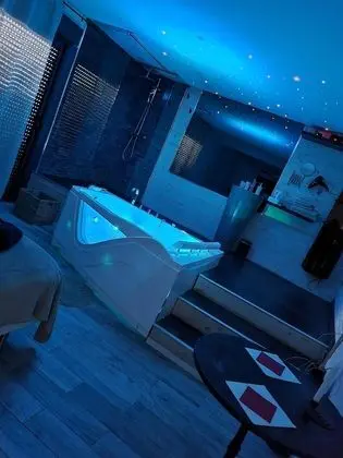 Romantic Tek Büyük Yataklı Oda (Urban Loft)