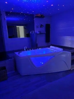 Romantic Tek Büyük Yataklı Oda (Urban Loft)