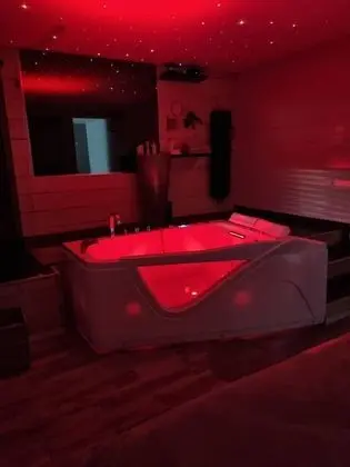 Romantic Tek Büyük Yataklı Oda (Urban Loft)