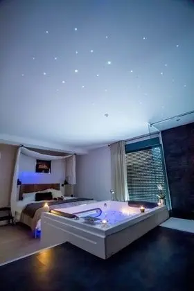 Romantic Tek Büyük Yataklı Oda (Urban Loft)