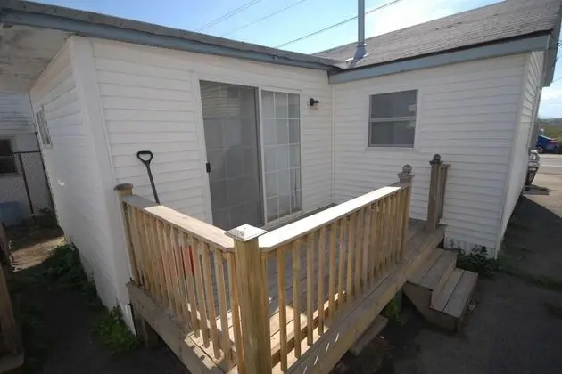 Ev (Love Shack)