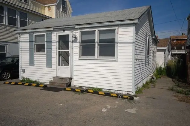 Ev (Love Shack)